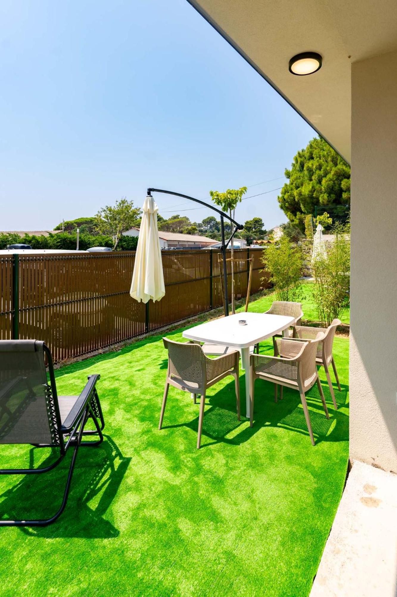 Arti Holiday Homes Banjol Cameră foto