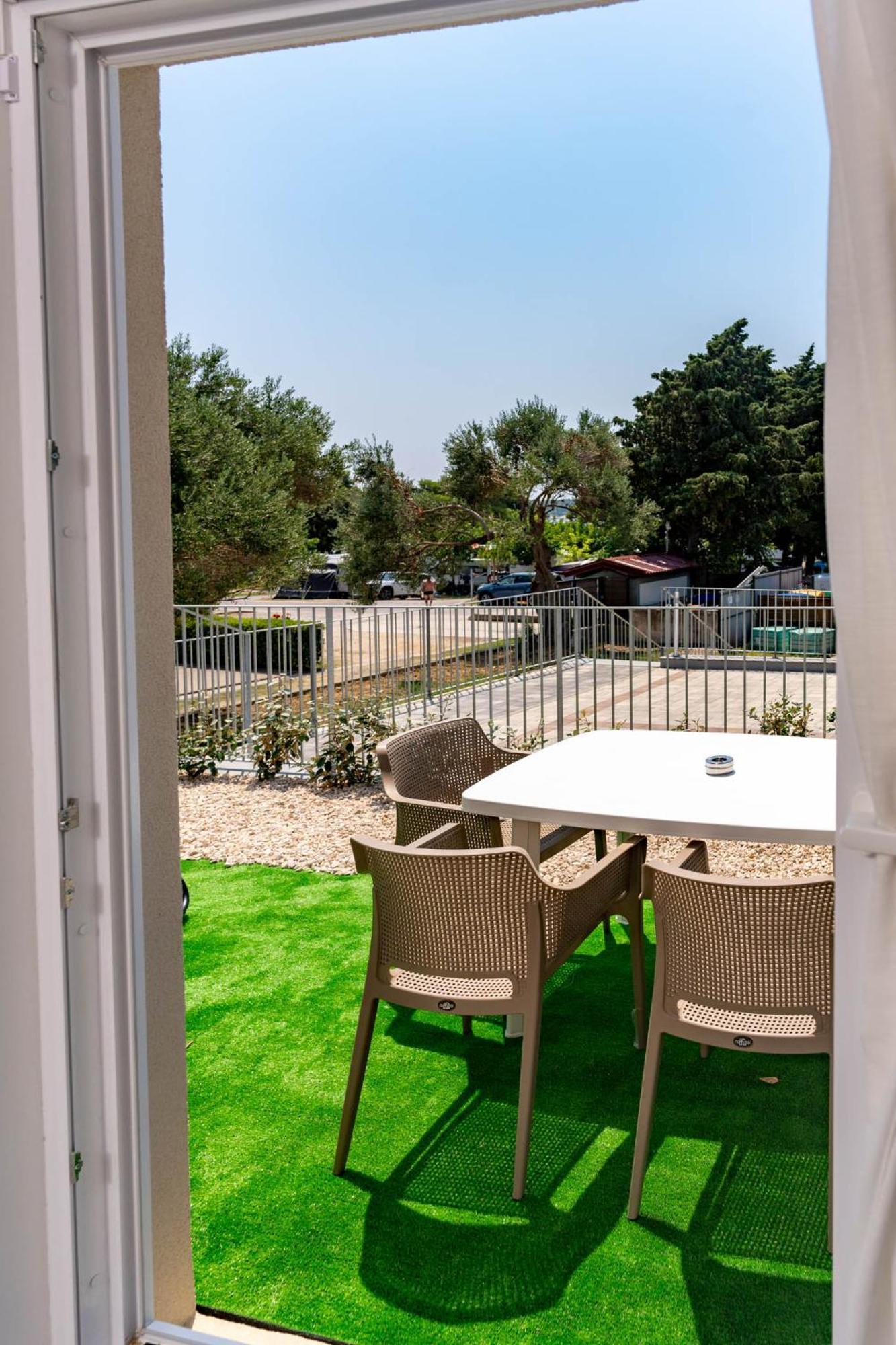 Arti Holiday Homes Banjol Cameră foto