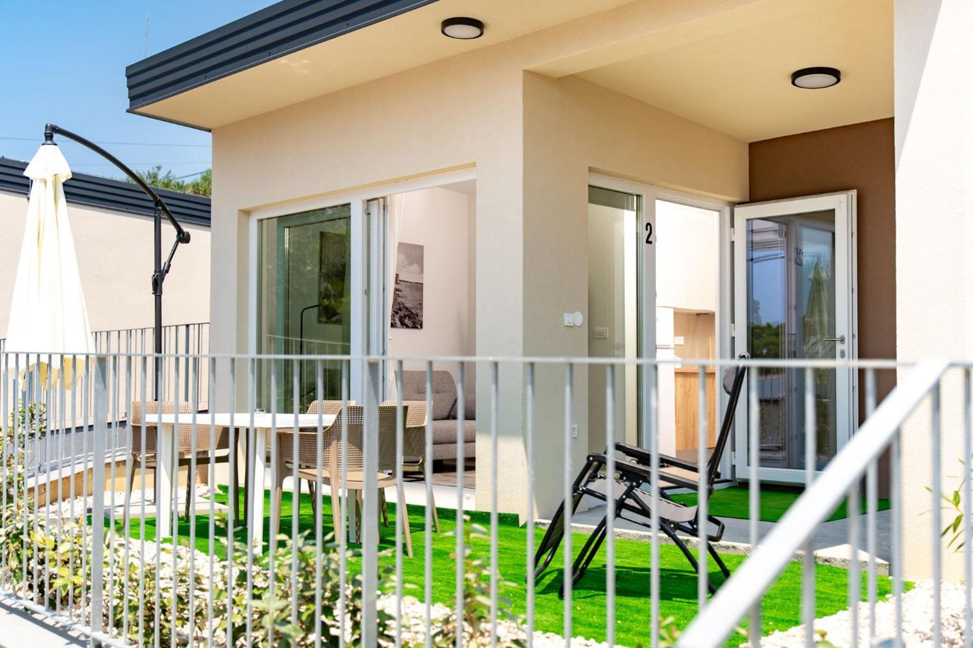 Arti Holiday Homes Banjol Cameră foto