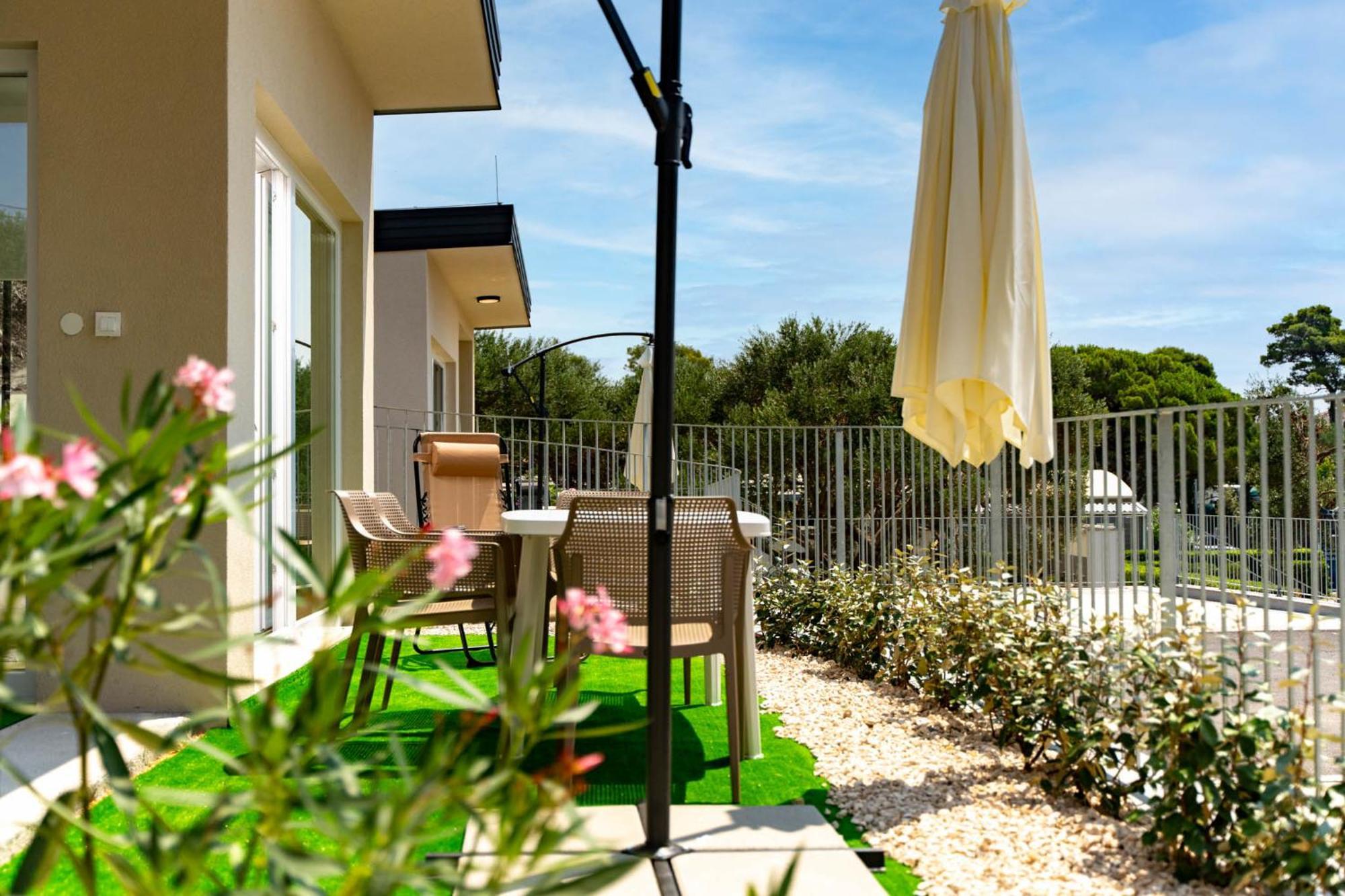 Arti Holiday Homes Banjol Cameră foto